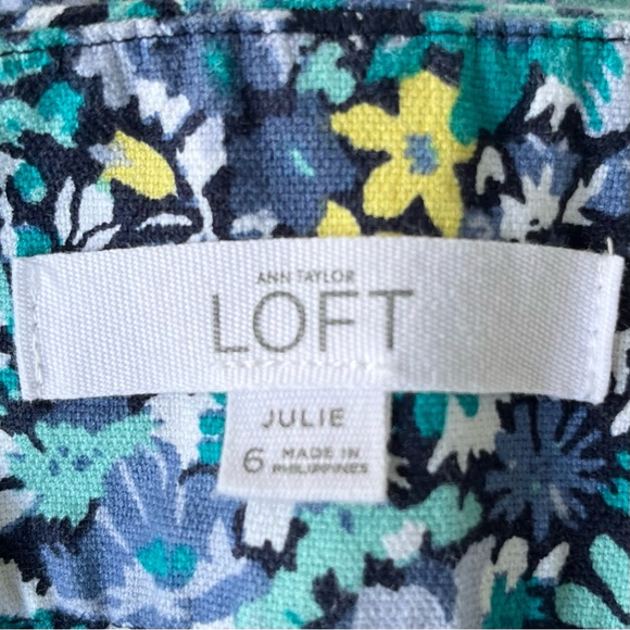 •LOFT• Riviera “Julie” Fit Floral Cropped Pants - Size 6 - Picture 2 of 11